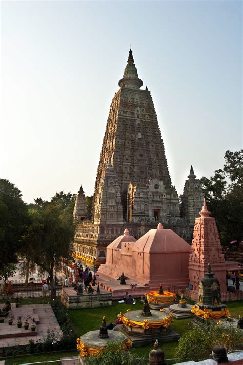 5-five-5: Mahabodhi Temple Complex at Bodh Gaya (India)