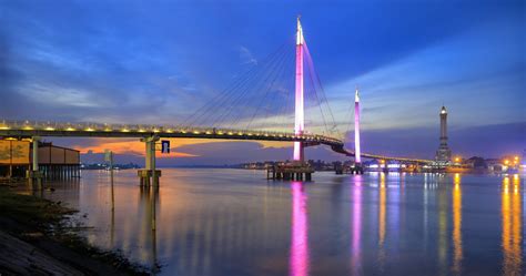 Kemegahan Jembatan Gentala Arasy Sebagai Ikon Kota Jambi Daelpos