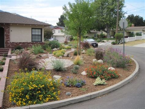 Drought Tolerant Landscapes California Drought Tolerant, Drought Tolerant Landscape Front Yard ...