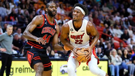 Heat rally to stun Bulls, will face Bucks in first round - ABC7 Chicago