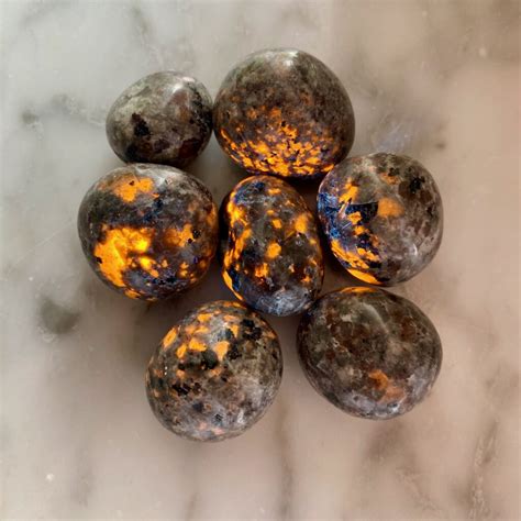 Yooperlite Tumbled Pocket Stone (Fluorescent Sodalite) - Minera Emporium Crystal & Mineral Shop