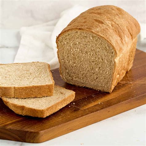 Honey Wheat Bread : Hearts Content Farmhouse