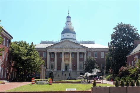 Maryland State Capitol Building Exterior Editorial Image - Image of dome, building: 180659110