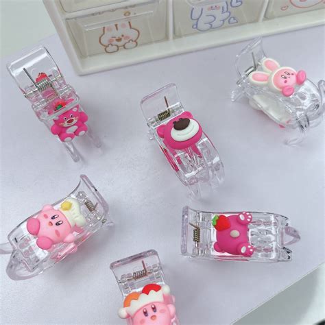 (Real Clip Photo) 3-Tooth Crab clip In Sanrio, Lotso charm, Strawberry Bear, Melody, Kuromi ...