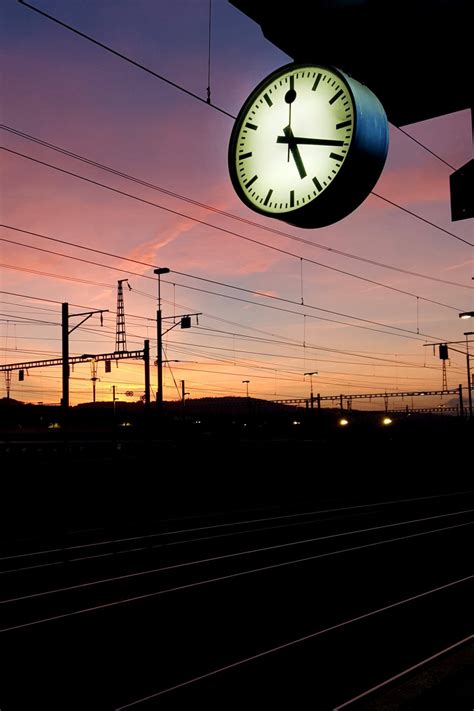 No signs of aging for the 75-year old Swiss Railway clock - Newly Swissed Online Magazine