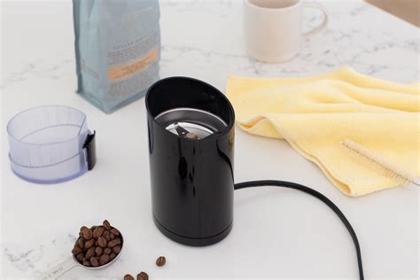 How to Clean a Coffee Grinder