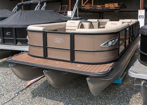 New 2023 Bentley Pontoons 250 Elite Admiral, 07421 Hewitt - Boat Trader