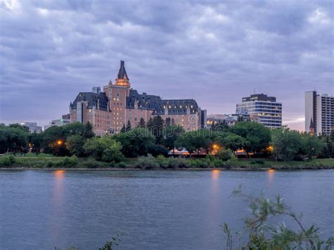 Saskatoon skyline at night editorial image. Image of cityscape - 77687110