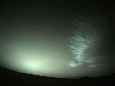 Noctilucent clouds on Mars spotted by Mars Perseverance