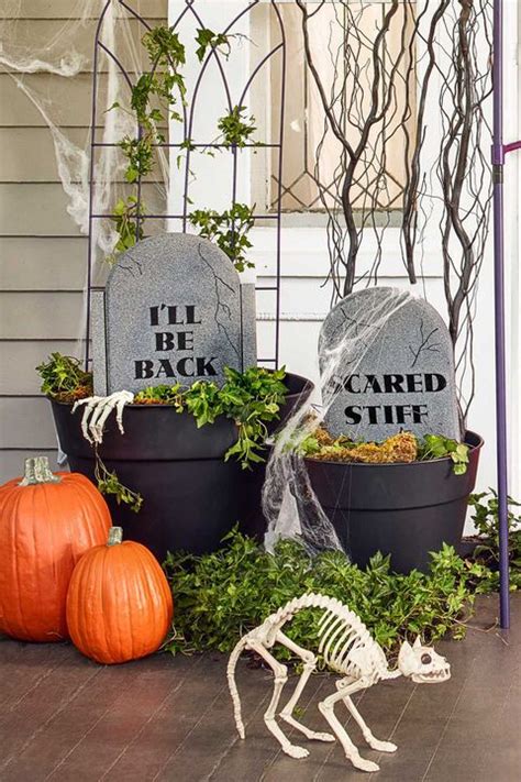 30 Scary Outdoor Halloween Decorations — Best Yard & Porch Halloween ...