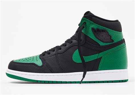 Air Jordan 1 Pine Green 555088-030 Release Date | SneakerNews.com