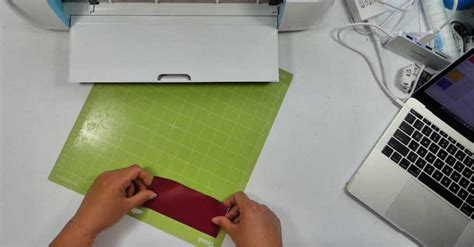 How to use a cricut to cut vinyl - Daily Dose of DIY