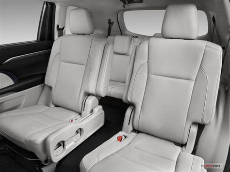 2017 Toyota Highlander: 75 Interior Photos | U.S. News