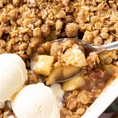 Vegan Apple Crumble - Beaming Baker