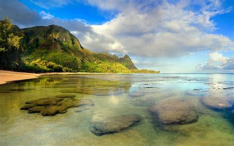 Kauai's Tunnels Beach: Serene Coastline HD Wallpaper