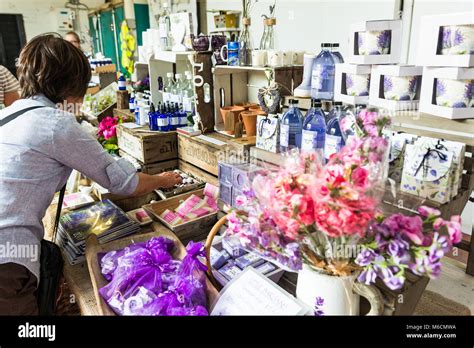 Kentish Lavender shop, Castle Farm, Kent Stock Photo - Alamy