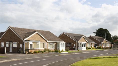 Why has Britain stopped building bungalows? - BBC News