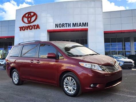 Used 2017 Toyota Sienna XLE Premium 8-Passenger FWD for Sale (with ...