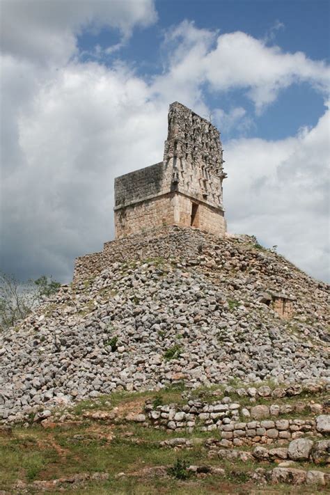 El Mirador, a temple on rubble that was once a pyramid | Flickr