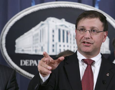 Chuck Rosenberg appointed acting DEA administrator - CBS News