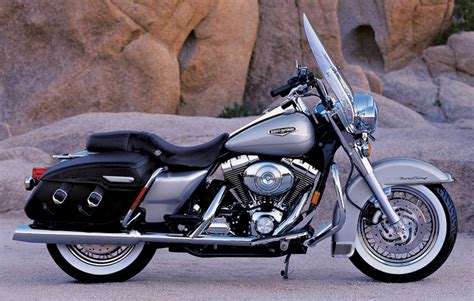 HARLEY-DAVIDSON Road King Classic (2004-2005) Specs, Performance ...