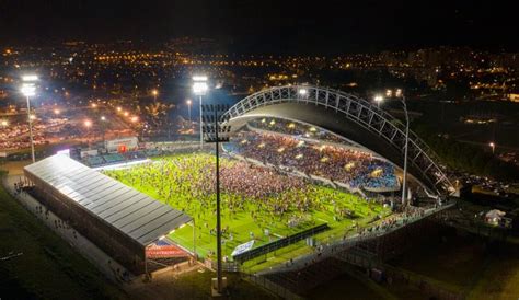 Le stade Gabriel-Montpied en travaux pour la deuxième saison du ...