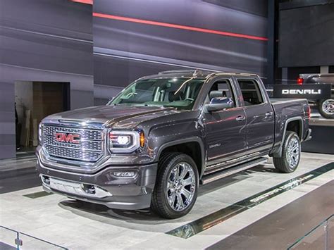 2016 GMC Sierra 1500 Denali Ultimate: Elegance defined - Kelley Blue Book