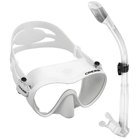 Best Snorkeling Gear For Every Beach Holiday | TouristSecrets