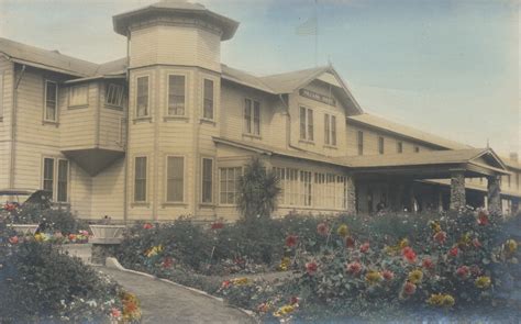 Volcano House - Hawaiʻi Volcanoes National Park (U.S. National Park Service)