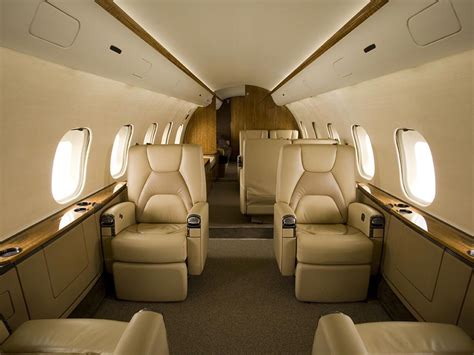 Bombardier Global 5000 - Execflyer