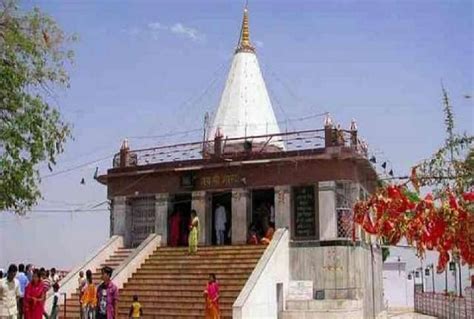 Mysterious Story Of Maihar Devi Temple Where Alha Udal Is Still Coming For Aarti - Amar Ujala ...