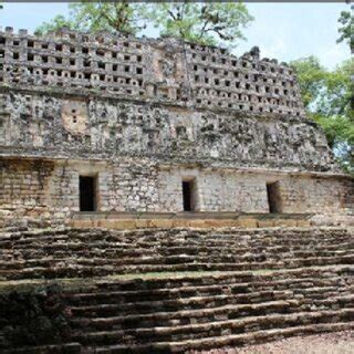 Yaxchilan Hieroglyphic Stairway 2, Steps VIII-XIII. Drawings by I.... | Download Scientific Diagram