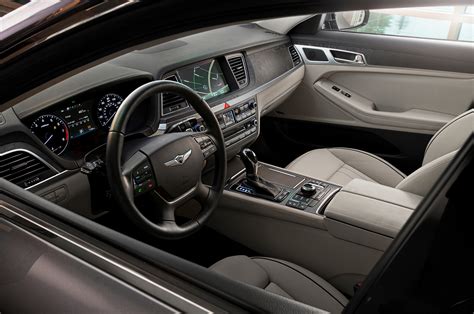 2015 Hyundai Genesis - Information and photos - MOMENTcar