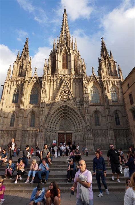 Barcelona Cathedral Rooftop Editorial Photo - Image of architecture ...