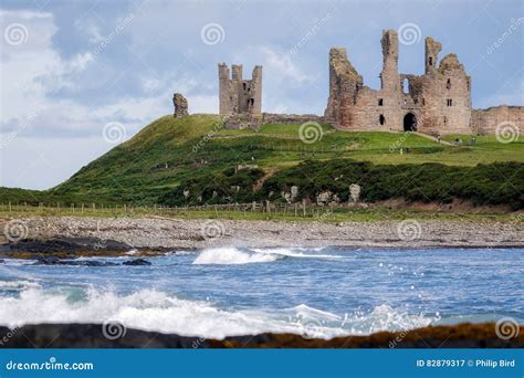 CRASTER, NORTHUMBERLAND/UK - AUGUST 18 : View of Dunstanburgh Ca Editorial Photography - Image ...