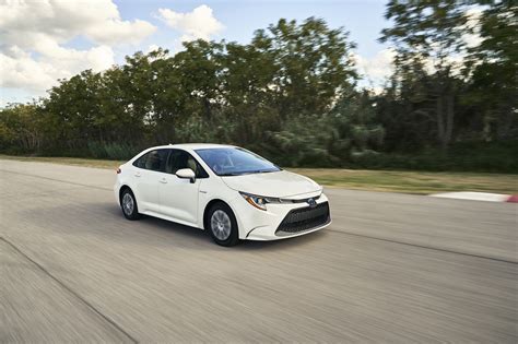 2020 Toyota Corolla Sedan Hybrid Achieves 50+ MPG Combined - autoevolution