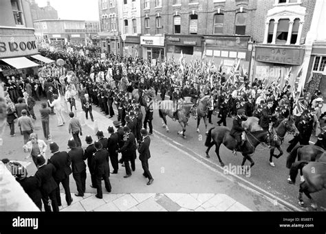 Lewisham riot 1977 police officers hi-res stock photography and images - Alamy