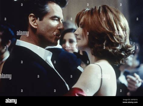 Rene russo crown affair 1999 hi-res stock photography and images - Alamy