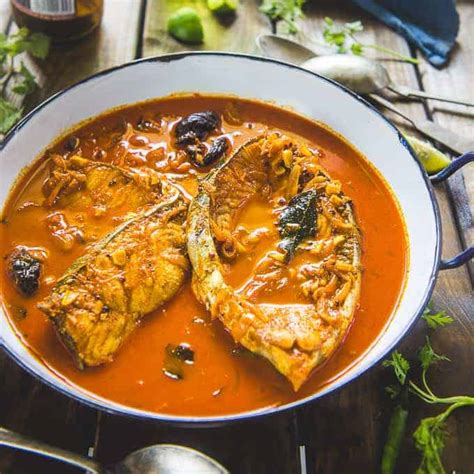 Kerala Fish Curry Recipe (Step by Step) - Whiskaffair