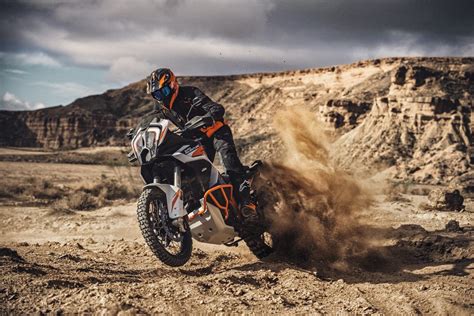 The all-new KTM 1290 Super Adventure R allows for limitless travel possibilities - Torquecafe.com