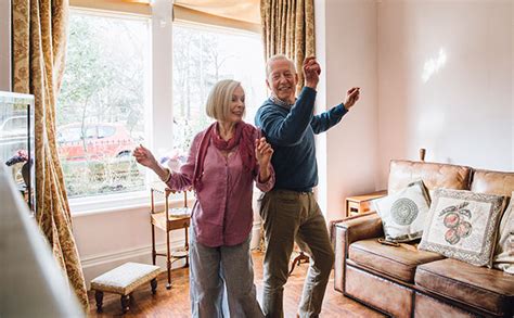 A big step? Trial will test improvisational dance as dementia therapy | Wake Forest News