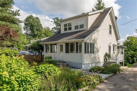 Westwood, MA Real Estate - Westwood Homes for Sale | realtor.com®