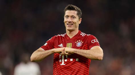 Ballon d'Or 2021 - Why Robert Lewandowski deserves to win the prize ...