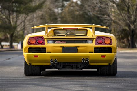 Images of Lamborghini Diablo North America 1990–93 (3871x2582)