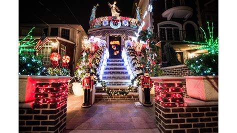 Stunning photos of the Dyker Heights Christmas lights