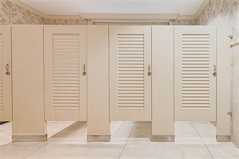 Commercial Wood Bathroom Stall Doors