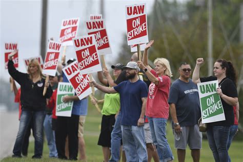 UAW strike puts Trump, GOP in political bind in key states | The Daily Courier | Prescott, AZ