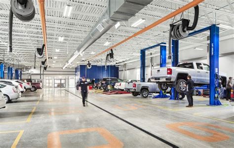 Dallas Automotive Technology Program Benefits from Booming Labor Market