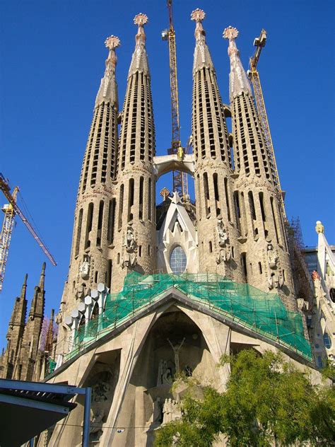 10 cool facts you need to know about the Fabulous Sagrada Familia