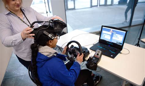 LJMU students learn to drive with virtual reality driving lessons ...